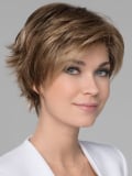 Perruque Flip Mono courte, nuque dégagée, pointes effilées arrière pour un volume naturel chic et sportif