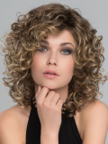 Perruque Jamila Plus Ellen Wille : mi-longue bouclée, volume naturel, effet rooted (racines foncées) ou mix (balayage)