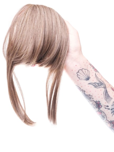 Frange lisse 'Brooks' — Adoptez un rendu naturel sous turban ou foulard