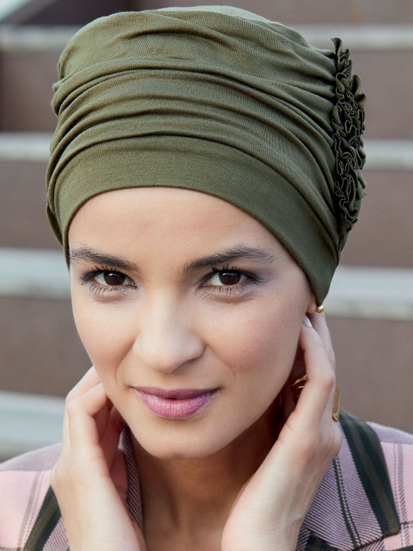 Turban Loreen Gisela Mayer en bambou/viscose, détail floral sur le côté – bonnet doux pour chimiothérapie et alopécie