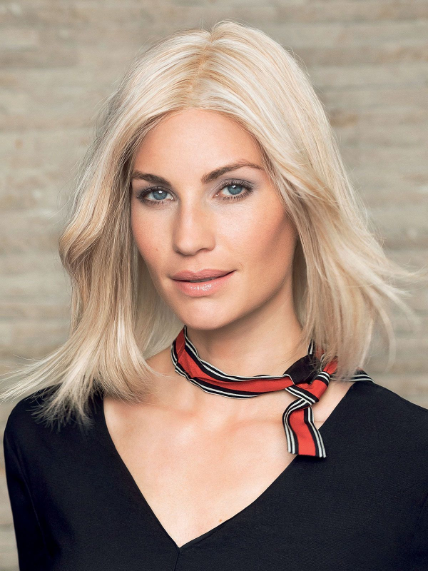 Découvrez Remy Page Long, carré mi-long élégant à mèche naturelle