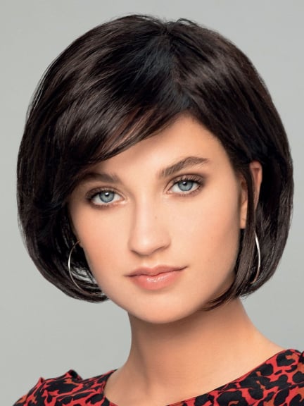 Perruque High End Techno Catwalk — carré court, bonnet 100% fait main, aspect ultra-naturel