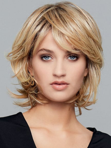 Techno Jane — Perruque mi‑longue à frange côté, look naturel, camoufle l'alopécie