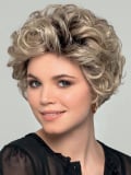 Perruque Sunshine Gisela Mayer : coupe classique, boucles souples et volume glamour en fibre synthétique