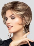 Perruque Nina Mono Lace Deluxe Small Gisela Mayer, coupe courte avec volume naturel, confortable pour petit tour de tête