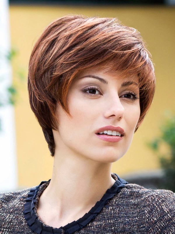 Perruque Heidi Mono Lace Gisela Mayer : coupe dégradée moderne, volume naturel, rendu discret et féminin