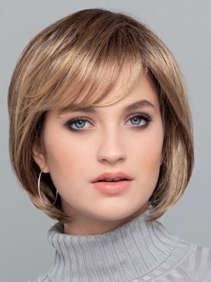 Catwalk A Light Mono Lace Large perruque carré plongeant frange longue et volume naturel