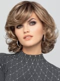 Perruque High End Sharon Gisela Mayer : ondulations légères, volume naturel et style chic féminin