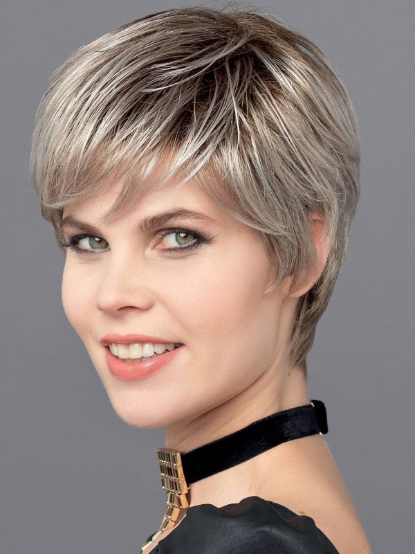 Adoptez Talent Mono Small perruque courte et élégante