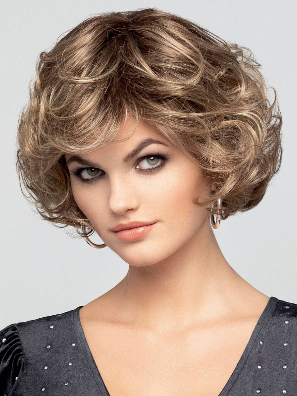 Lady Mono Deluxe Large — perruque synthétique bouclée, confort quotidien, taille 57,5 cm