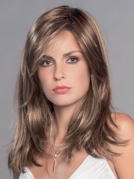 Carrie — perruque longue lisse à frange, élégance naturelle (Perucci)