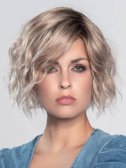 Dance Mono Part — perruque wavy naturelle et sensuelle par Ellen Wille