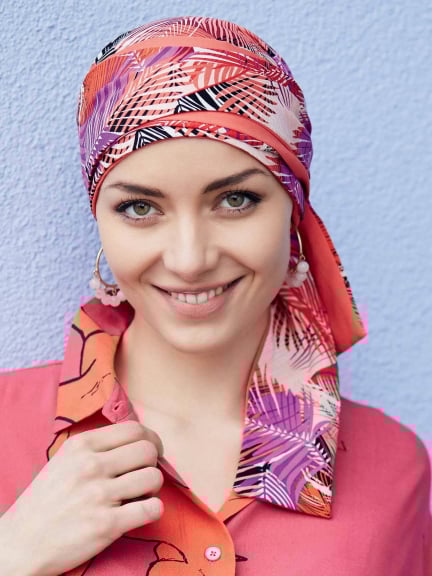 Foulard Mayte en viscose — motifs audacieux, pans longs à nouer