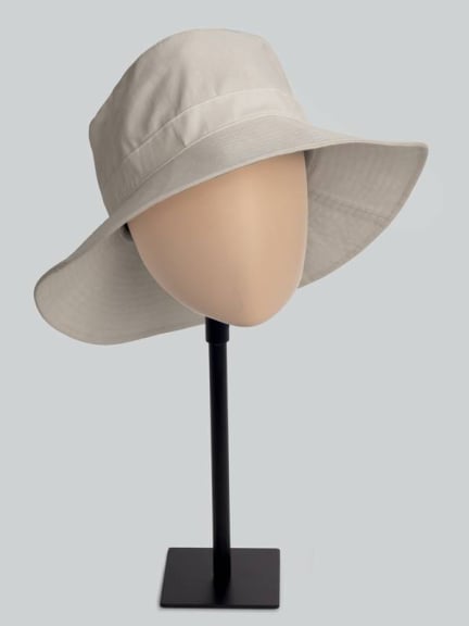 Chapeau Mava à large bord en coton et lin : élégant, confortable, idéal pour protéger du soleil cet été