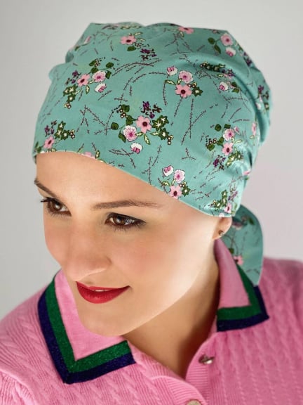 Bandana MMParis : accessoire intemporel, facile à nouer, parfait pour un style sage ou rock, disponible en plusieurs couleurs et