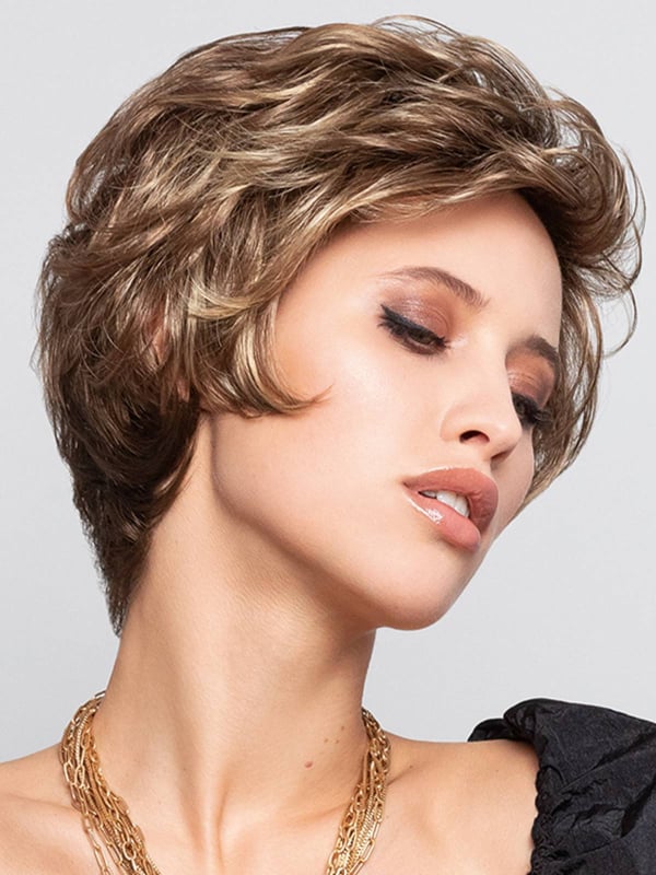 Perruque Sun Point Gisela Mayer : coupe courte dégradée, volume naturel et rendu discret