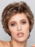 Perruque Sun Point Gisela Mayer : coupe courte dégradée, volume naturel et rendu discret