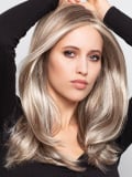 Perruque Sun Power Gisela Mayer : cheveux longs pour un style féminin, sexy et un rendu naturel au quotidien.