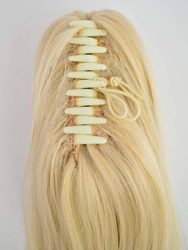 Jeannie Big Clip : ponytail lisse synthétique 52 cm, fixation par grande pince crabe 8 cm (Gisela Mayer Hair To Go).