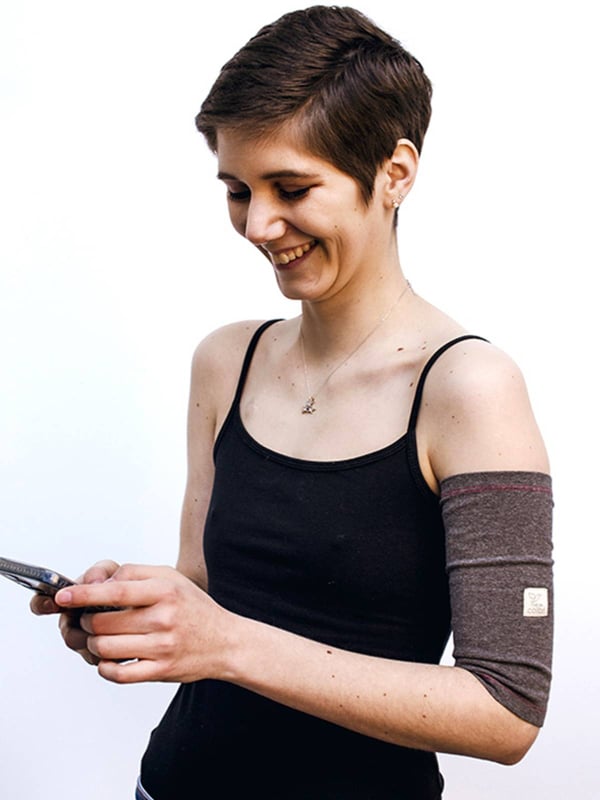 Manchon de protection Eclipseo gris en coton OEKO-TEX® pour cathéter PICC Line, confortable et discret