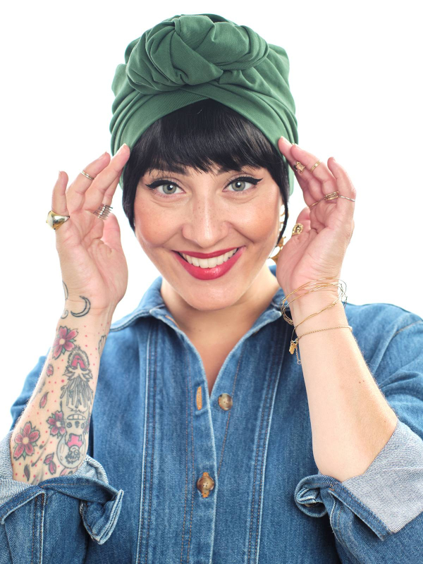 Frange lisse 'Brooks' — Adoptez un rendu naturel sous turban ou foulard