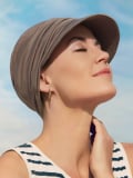 Casquette chimio Drapée Soft Line Sun Christine Headwear : drapé volume, visière, UPF50+ et technologie 37.5® pour cuir chevelu 