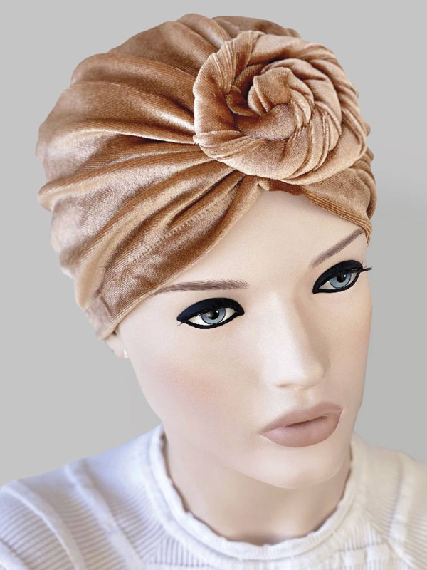 Bonnet turban Sandra en velours MM Paris, élégant, doux et facile à enfiler, idéal alopécie et soins chimio/radiothérapie