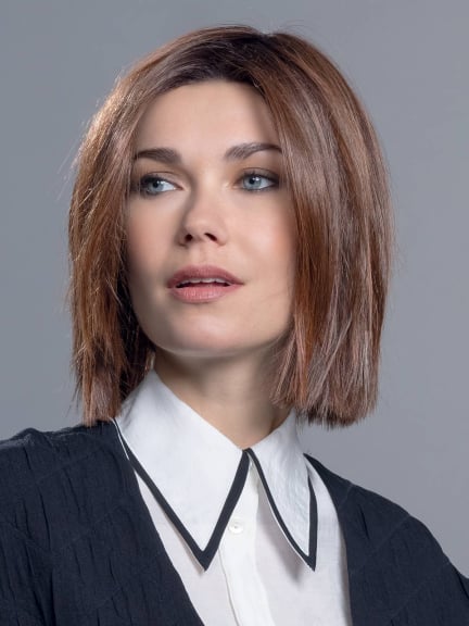 Lia Mono Part II — carré court lisse, pointes effilées, mono lace invisible, fibre thermorésistante