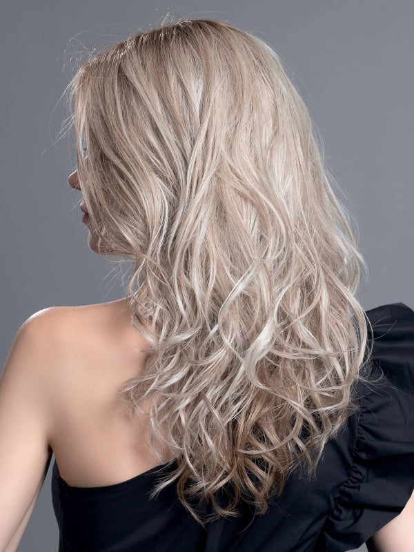 Perruque Diva Mono Part Ellen Wille — longues boucles aériennes, tulle cinéma extra‑large