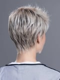 Perruque Bliss Ellen Wille : coupe courte boyish avec frange fine et tulle cinéma, bordure invisible extra longue pour un rendu 