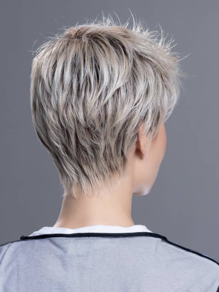 Perruque Bliss, coupe boyish courte avec frange fine et tulle cinéma — Ellen Wille