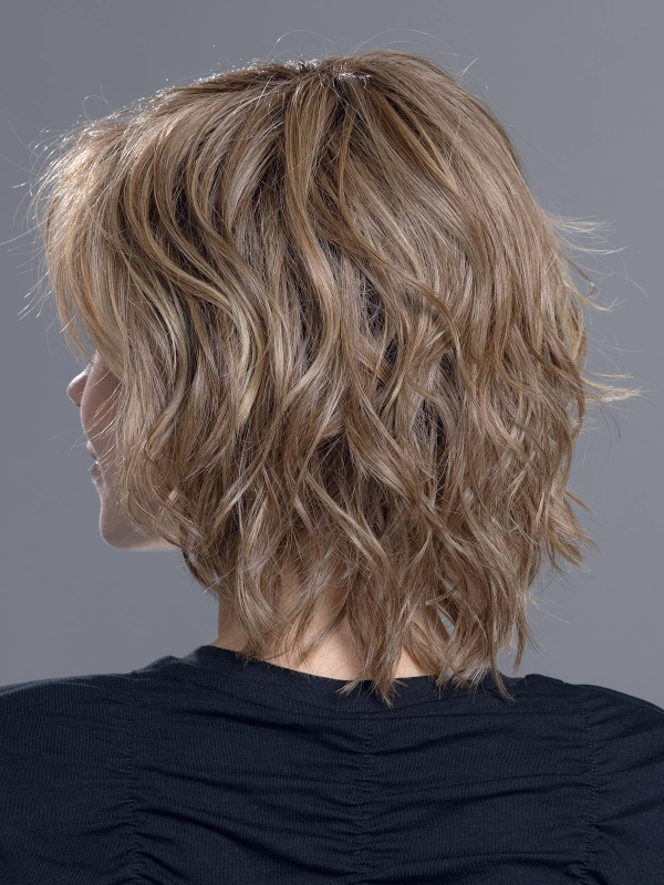 Portez Anima — carré court wavy Ellen Wille avec mini lace et volume bohème