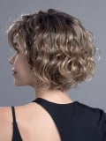 Turn Mono Part — coupe courte bouclée, effet rooted et mix, volume naturel