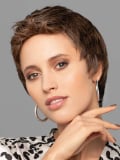 Perruque Duo Fiona Gisela Mayer : coupe courte élégante, tulle cinéma invisible, 30% cheveux naturels Remy & fibre thermorésista