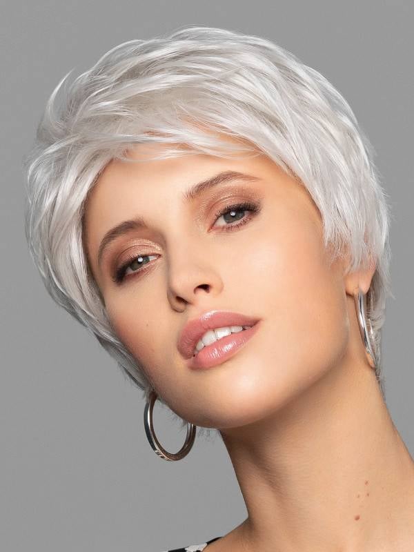 Perruque Duo Olivia Gisela Mayer : coupe courte avec volume, frange discrète, mix cheveux naturels et fibre thermo-résistante