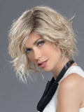 Perruque Ellen Wille Adore Mono Part : carré mi-long wavy Prime Hair, raie sur le côté, rendu naturel et confortable