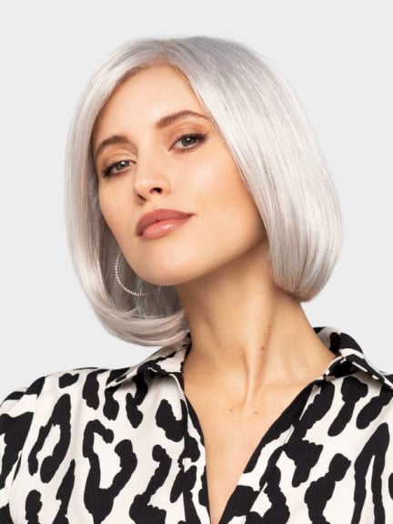 Adoptez la High End Light Page : perruque mi‑longue aux pointes recourbées pour un style naturel et élégant