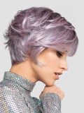 Special Vicky — perruque courte asymétrique, frange longue et bordure frontale invisible