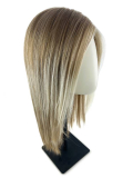 Perruque Hi Jill Gisela Mayer : cheveux lisses dégradés, rendu naturel, fibre synthétique premium résistante à la chaleur jusqu’