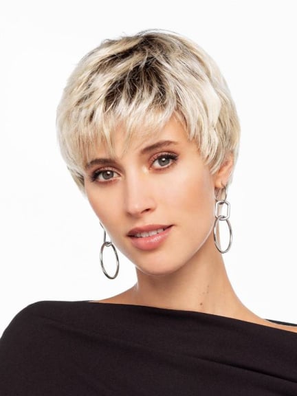 Perruque Date Gisela Mayer — coupe courte, naturelle et élégante. Adoptez-la!