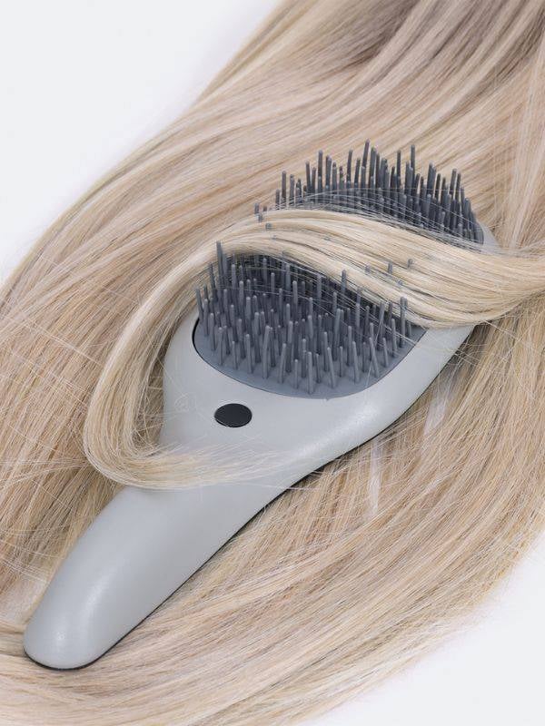 Brosse Paddle Ellen Wille ergonomique, picots souples multi-longueurs pour démêler perruques et cheveux en douceur