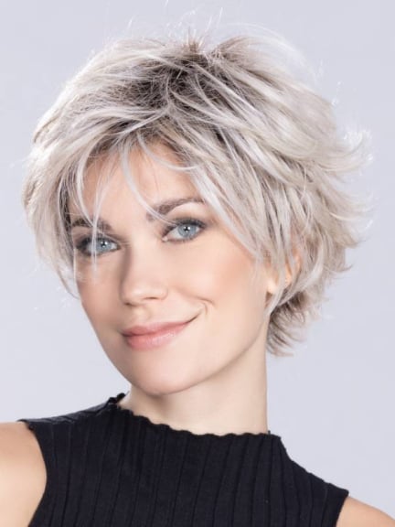 Perruque Relax Ellen Wille — coiffure effilée, bordure invisible et rendu naturel