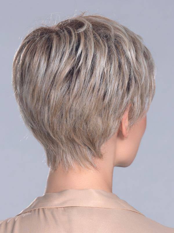 Time Comfort d'Ellen Wille — perruque courte naturelle, fibre thermo-résistante 130°C