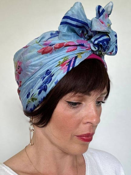 Frange Bangie en fibre synthétique — look naturel, bandeau réglable anti-glisse