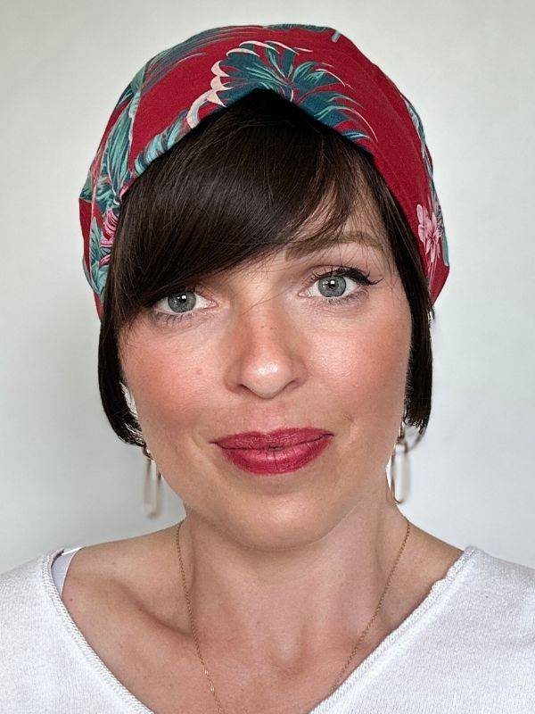 Frange Bangie Bikiwig en fibre synthétique : effet cheveux naturel, bandeau réglable anti-glisse, résistante à la chaleur 150-18