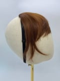 Frange Bangie en fibre synthétique — look naturel, bandeau réglable anti-glisse