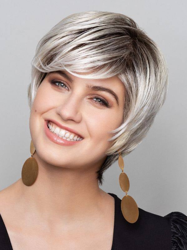 Perruque Extreme Young Mono Lace Large : coupe courte moderne, lace front naturel, confort médical, taille 57,5 cm
