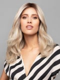 Perruque Gisela Mayer Nature Society Mono Lace : longue, ondulée, lace front invisible, fibre thermo 150°C, aspect naturel.