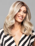 Perruque Gisela Mayer Nature Society Mono Lace : longue, ondulée, lace front invisible, fibre thermo 150°C, aspect naturel.