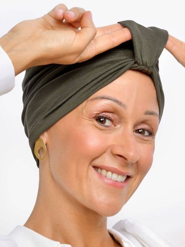 Bonnet chimio Sophia Rosette La Vedette : turban à boucle, volume naturel, viscose douce et respirante, maintien toute la journé